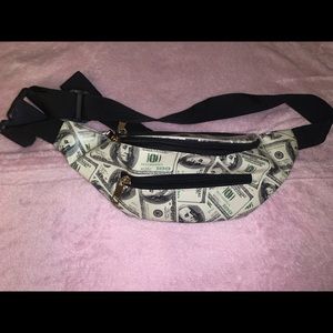 100 Dollar Bills Fanny Pack